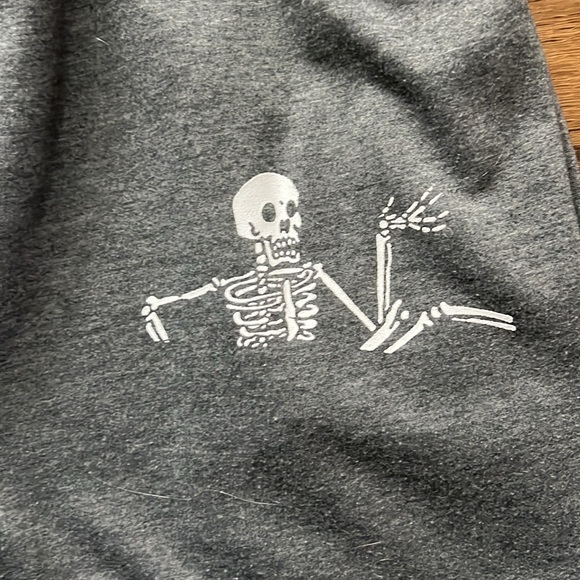 Romwe Gray Sweatpants with Skeleton M/6 - Picture 2 of 4